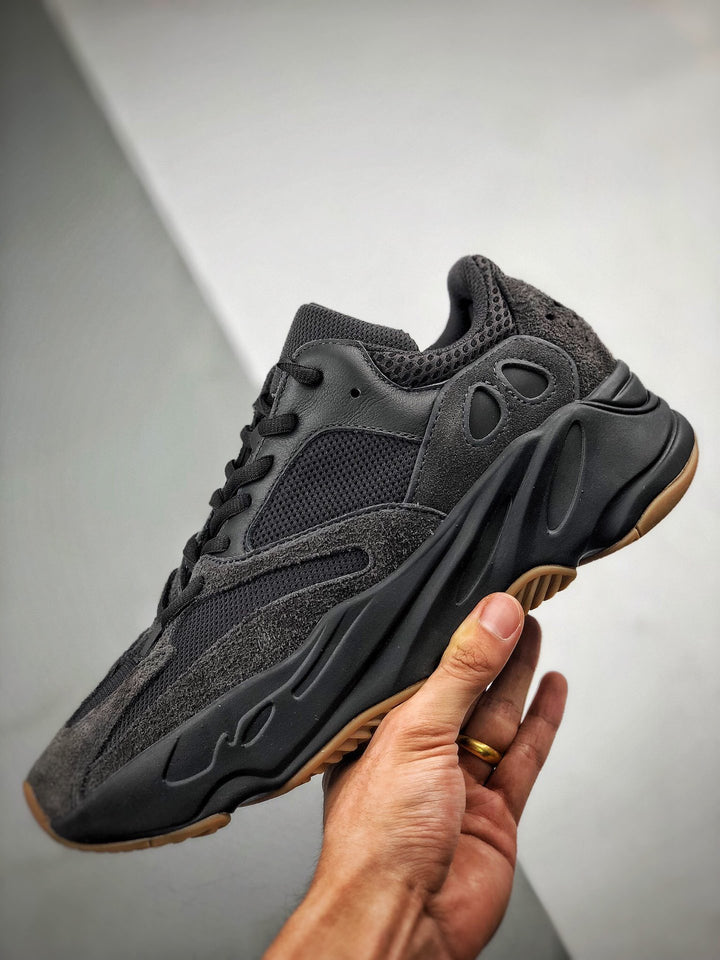 Adidas Yeezy 700 Utility Black