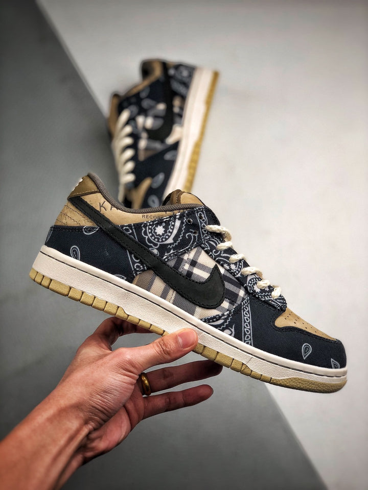 Nike SB Dunk Low Travis Scott