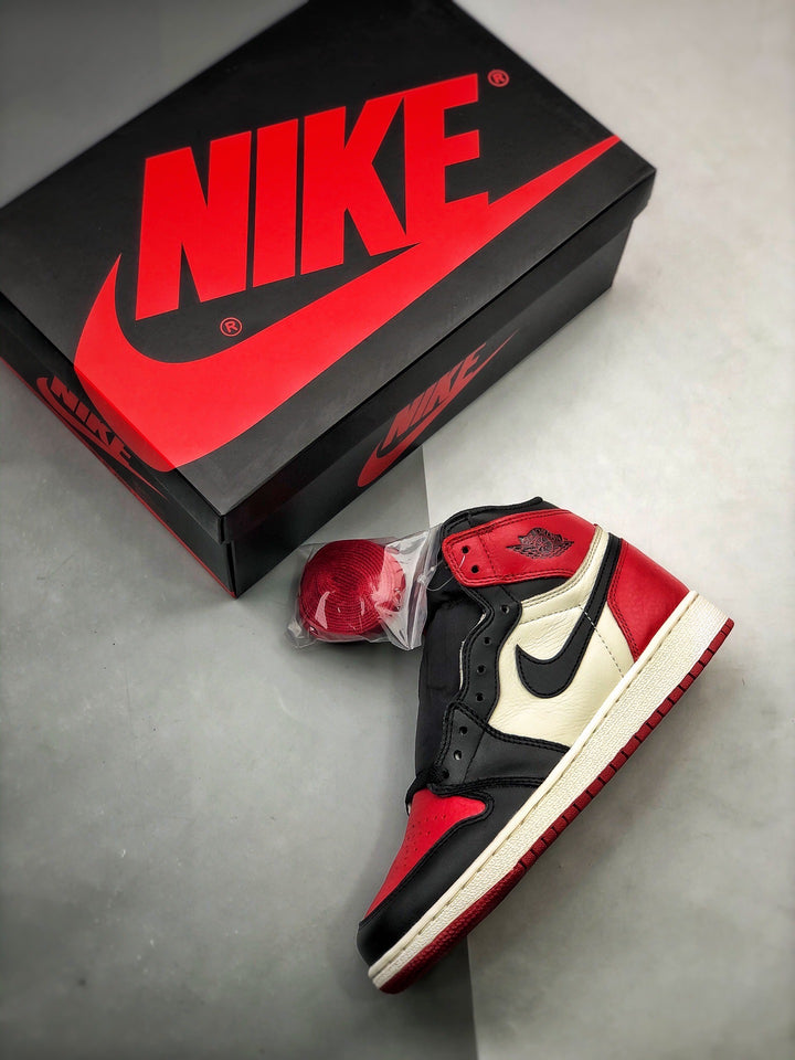 Air Jordan 1 Retro High Bred Toe